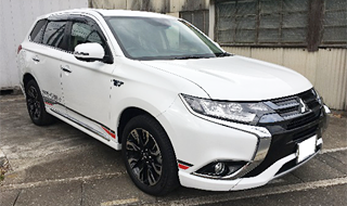 三菱（アウトランダーPHEV）